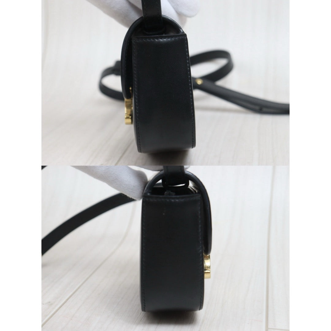 Include Entrupy Certificate of Authenticity｜Very Good ( Rank A)｜ CELINE Shiny Calfskin Mini Triomphe Shoulder Bag Black Golden Hardware｜26081803