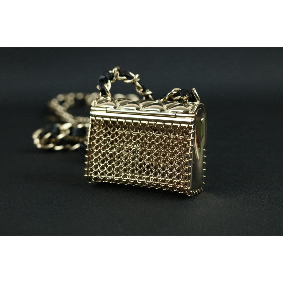 Include Authentic Detective Certificate of Authenticity｜Very Good ( Rank A) ｜ CHANEL B21S  Coco Mark  Leather  Double Chain Tinybag Waist Chain Made In 2021Year Limited edition｜S26062105