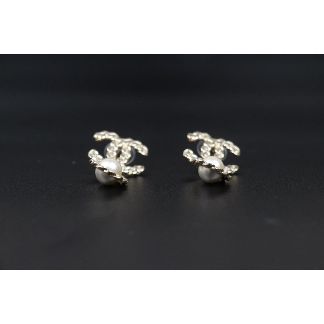 Very Good ( Rank A) ｜CHANEL COCO Mark Pearl Rhinestone Earrings ｜S25021026