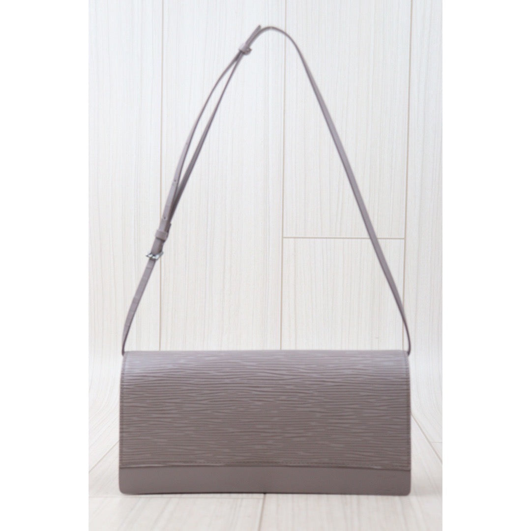 Rank AB｜ LV Epi Shoulder Bag｜24050919