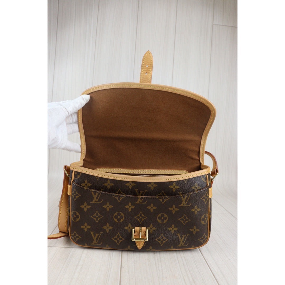 Rank A ｜LV Monogram Sologne ShoulderBag｜23083107