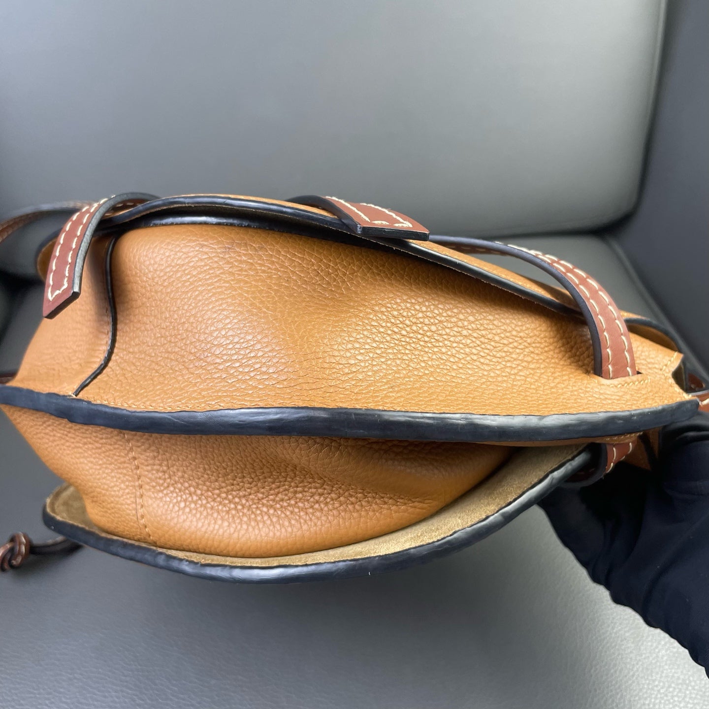 Very Good ( Rank A) ｜ Loewe Gate  Shoulder Bag Caramel｜P24051325