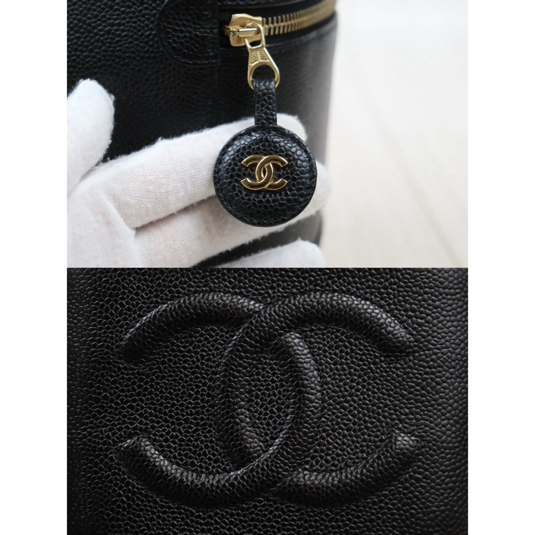 Very Good ( Rank A) ｜ CHANEL Caviar Skin Vanity Handbag  Made In 2002～2003Year ｜25112108