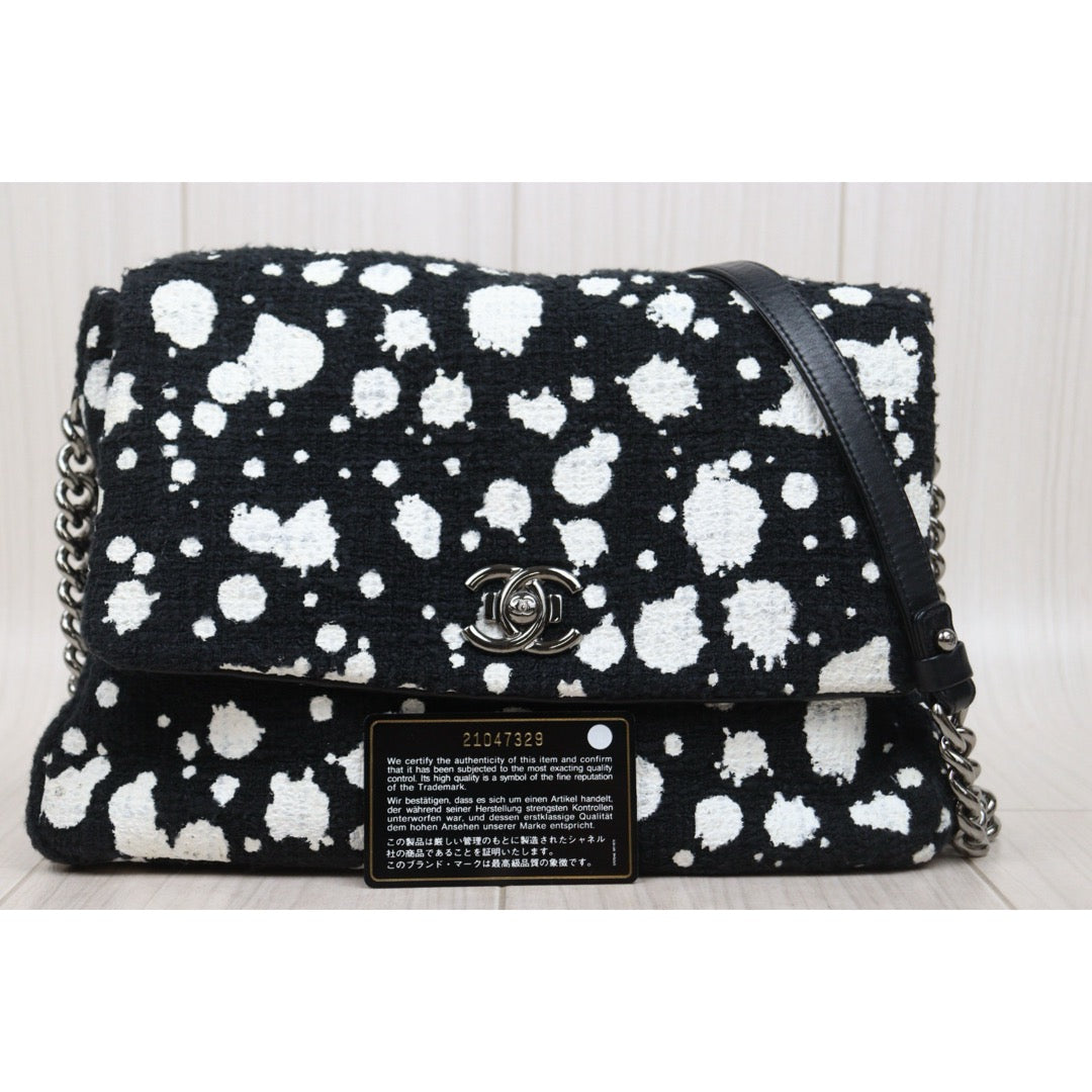 Very Good ( Rank A)｜ CHANEL Tweed Splashed Ink Single Flap 28 Shoulder Bag Made in 2015-2016Year｜Y25112503