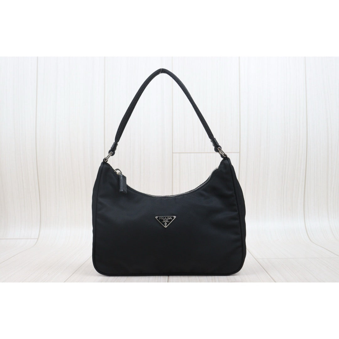 Very Good ( Rank A) ｜ PRADA HOBO HandBag Current Model｜25060902