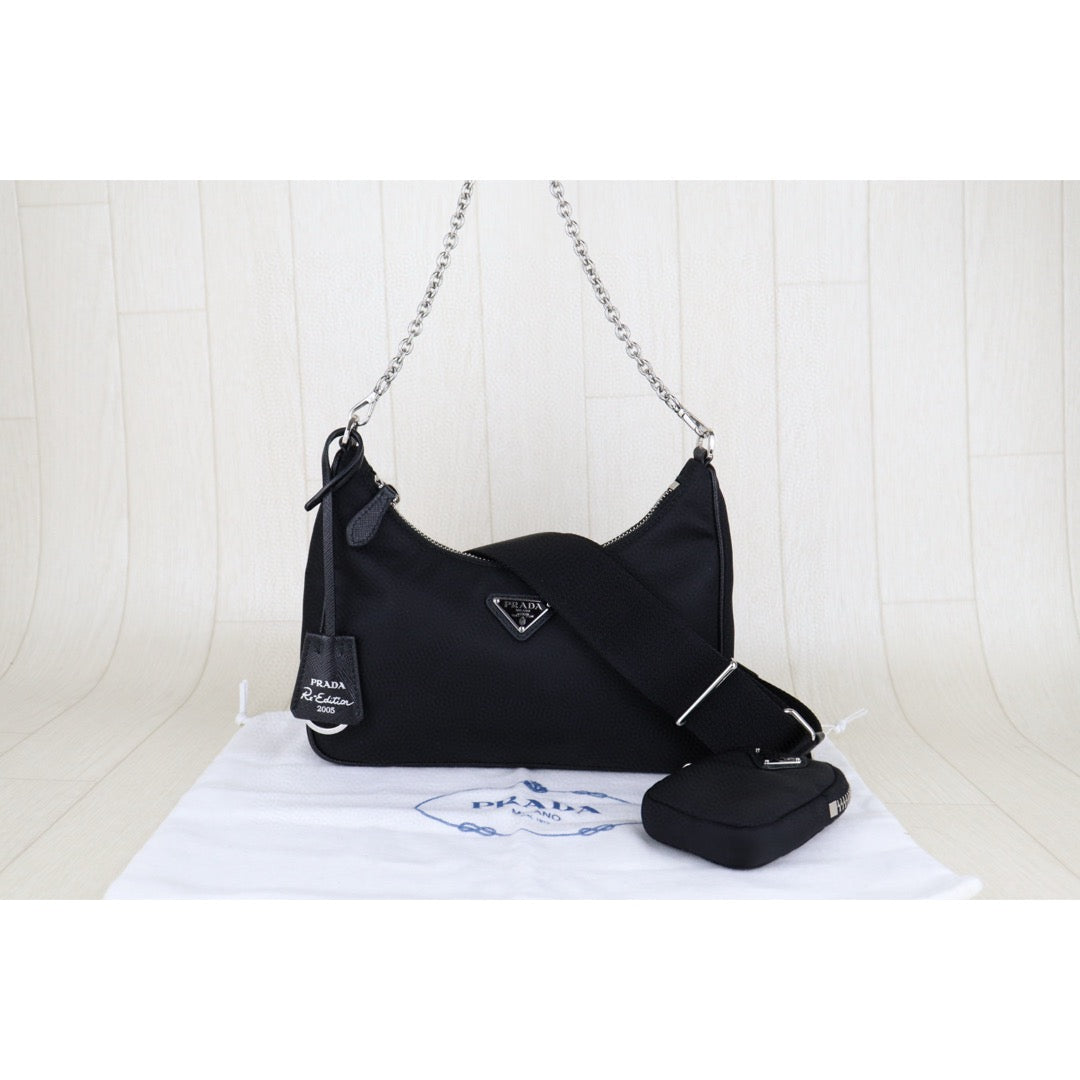 Very Good ( Rank A)｜ PRADA Re-Edition 2005 Re-Nylon Shoulder Bag ｜S25051201