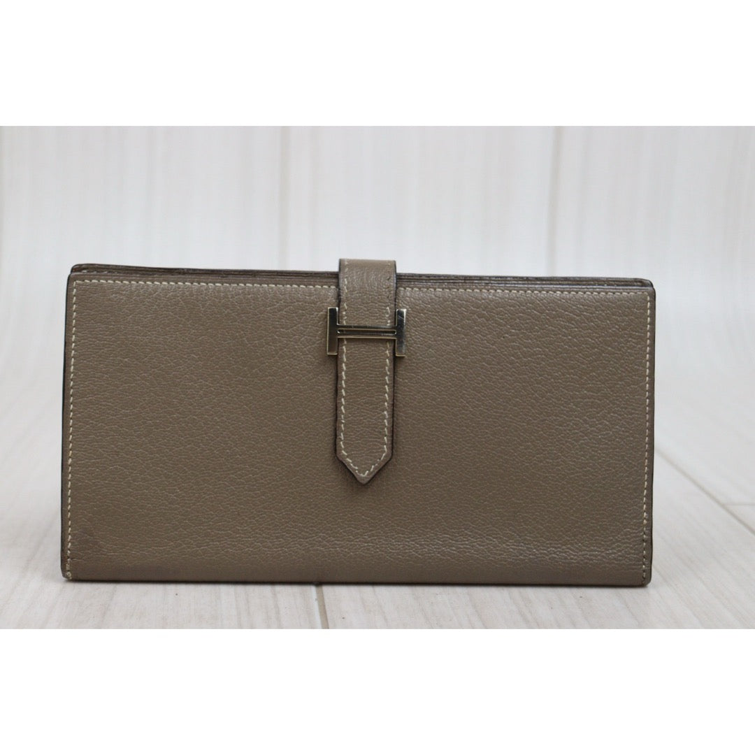 Good ( Rank AB)｜ HERMES Hermes Bean Long Wallet Etoupe Gray □J Stamp Made In 2006 Year｜V25101613