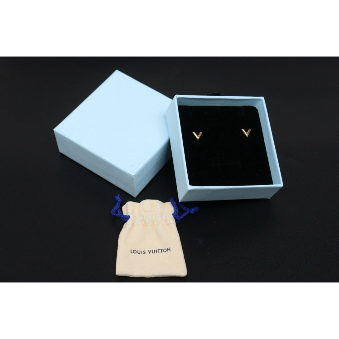 Include Authentic Detective Certificate of Authenticity｜Very Good ( Rank A) ｜ Louis Vuitton Collier Essential V Earrings ｜26042007