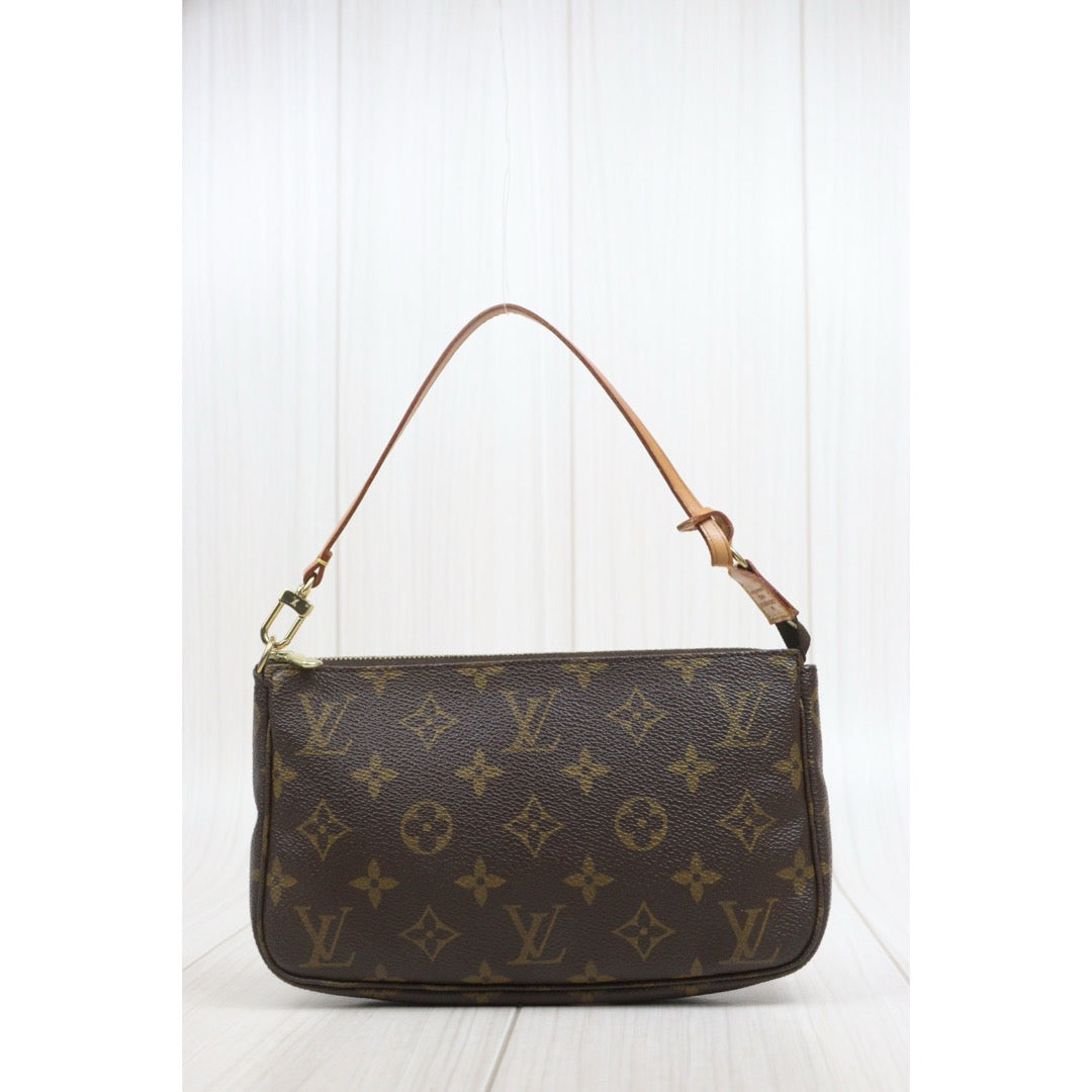 Include Entrupy Certificate of Authenticity｜Good ( Rank AB) ｜ Louis Vuitton Monogram Pochette Accessoire｜26090802
