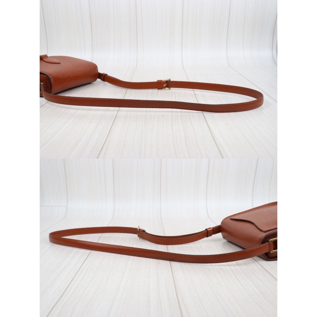 Rank AB ｜ LV Epi Saint Cloud PM Shoulder Bag ｜V23110926