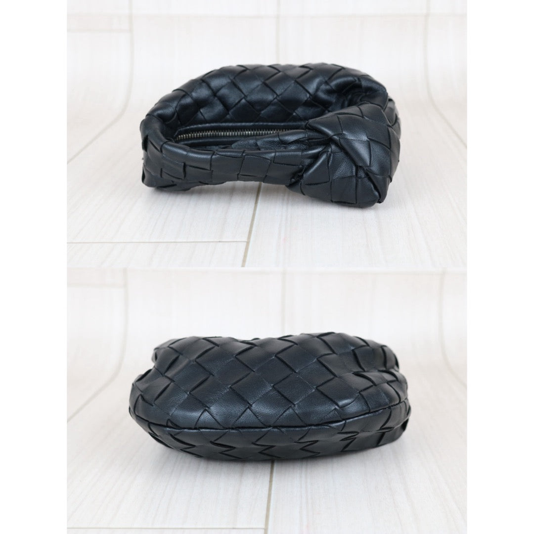 Include Entrupy Certificate of Authenticity｜Very Good ( Rank A)｜ Bottega Veneta Lamb Skin Mini Jodie Hand Bag Black｜S26051702