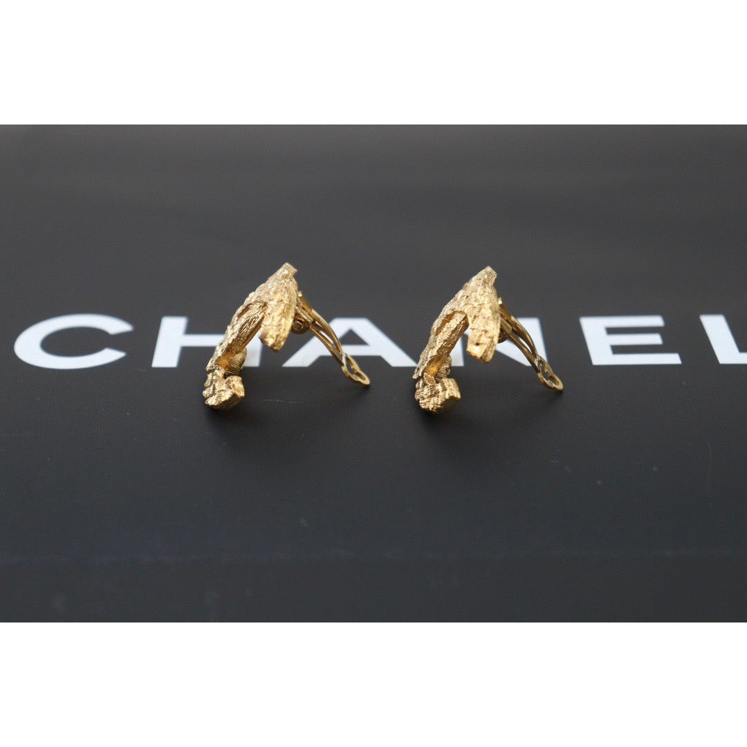 Rank A ｜CHANEL Coco Mark Knitting Design Earrings ｜Q24053025