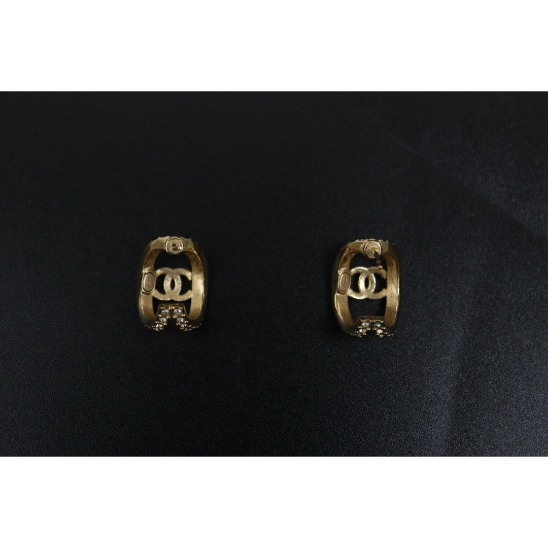 Include Authentic Detective Certificate of Authenticity｜Very Good ( Rank A) ｜CHANEL A22A COCO Mark Rhinestone Earrings Made In 2022Year｜V26030508