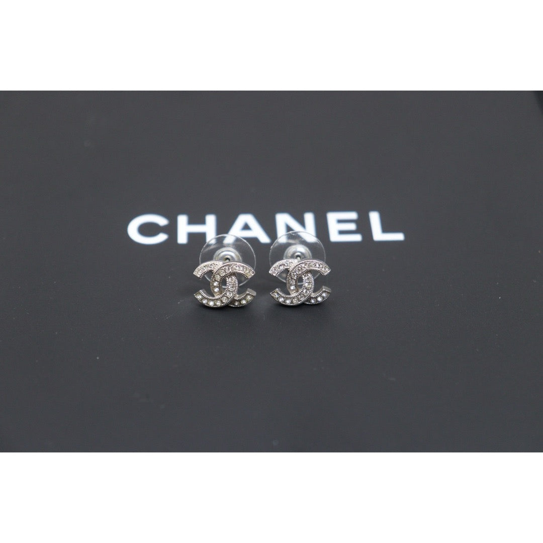 Include Authentic Detective Certificate of Authenticity｜Very Good ( Rank A) ｜CHANEL C20A COCO Mark Rhinestone Earrings Made In 2020 Year｜26093004