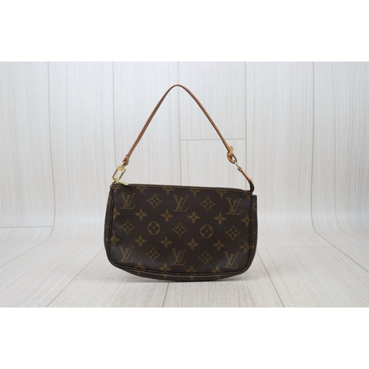 Rank B ｜ LV Monogram Pochette Accessoires Vintage Model｜V24061337