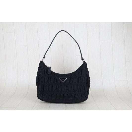 Include Entrupy Certificate of Authenticity｜Very Good ( Rank A) ｜ PRADA Re-Edition 2005 HOBO HandBag Black｜H25052612