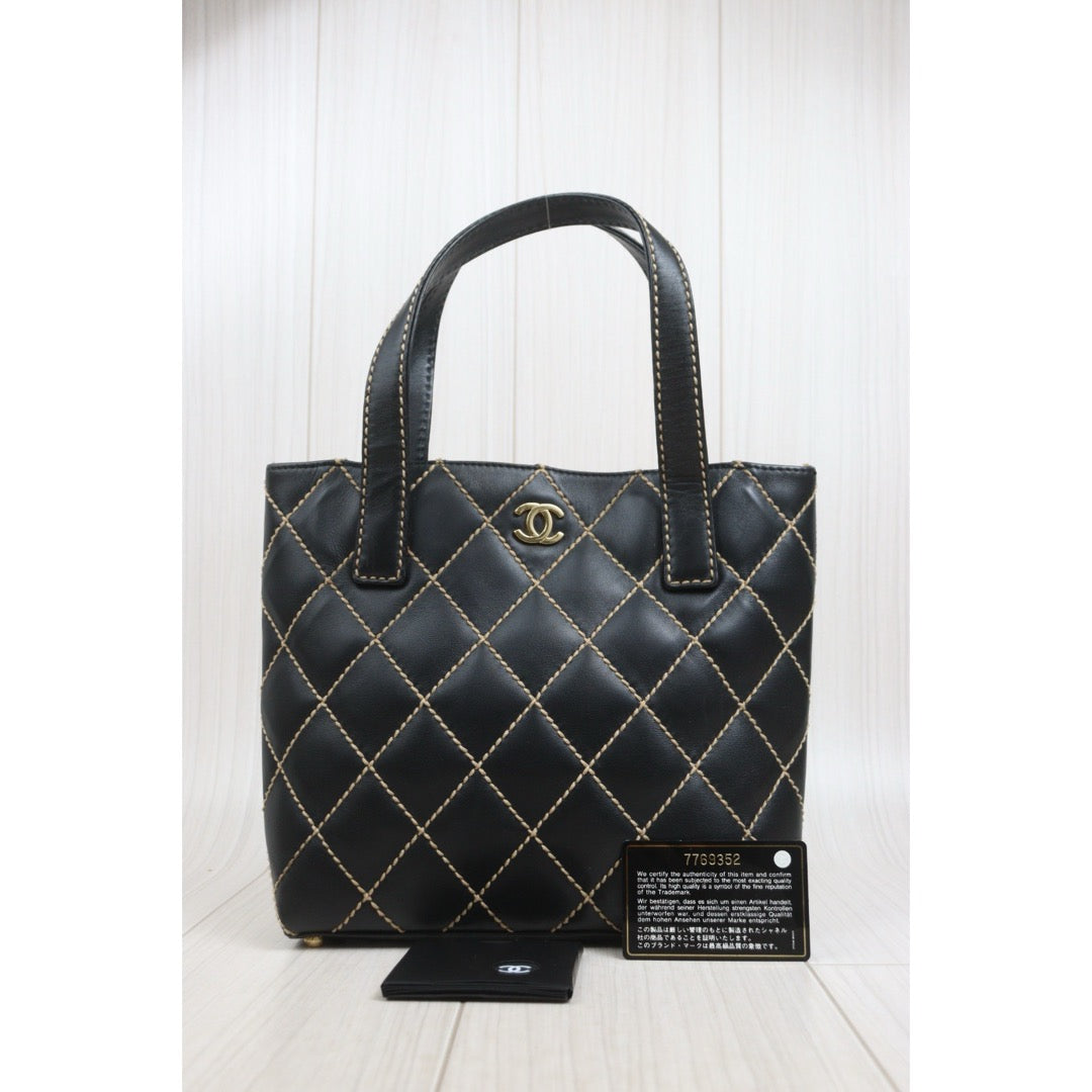 Include Entrupy Certificate of Authenticity｜Very Good ( Rank A)｜CHANEL Calf Leather Hand Bag Made In 2002-2003 Year｜26100606