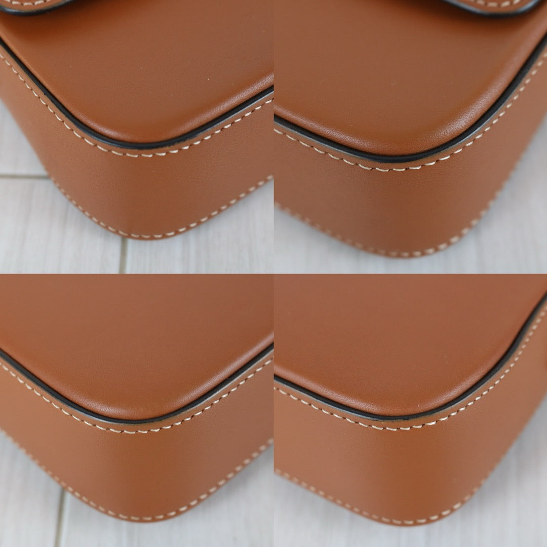 Very Good ( Rank A)｜CELINE Calf Leather Triomphe Caramel Shoulder Bag Golden Hardware｜S25112908