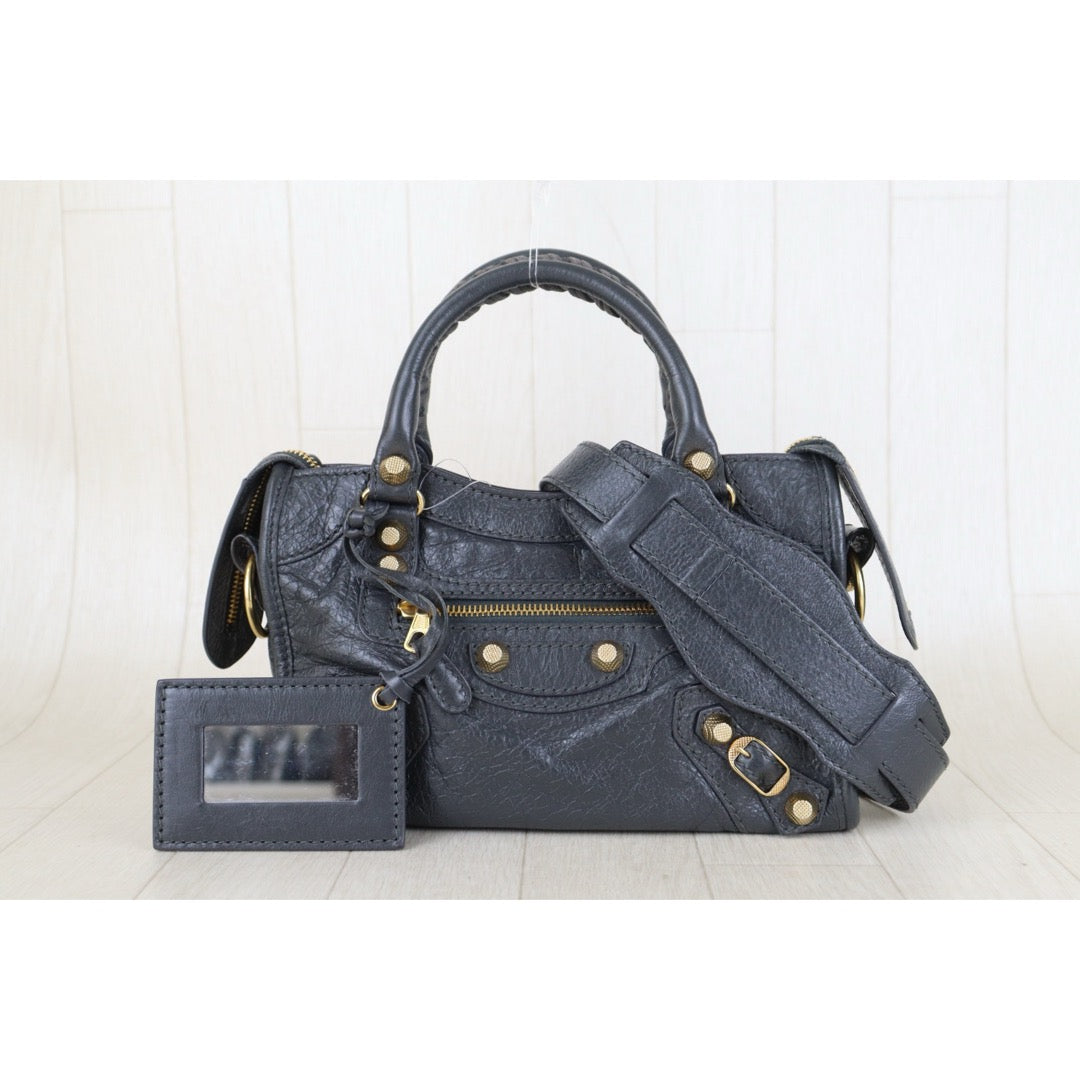 Include Entrupy Certificate of Authenticity｜Very Good ( Rank A)｜Balenciaga Waxed Leather Gaint Classic City Mini Grey HandBag Shoulder Bag ｜Z26100205
