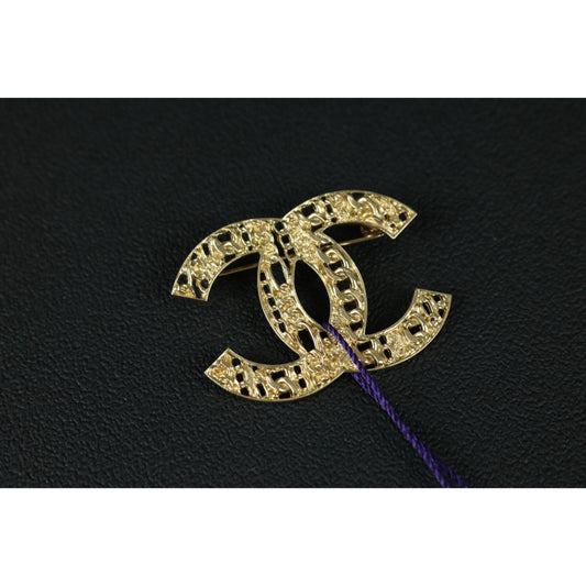 Include Authentic Detective Certificate of Authenticity｜Excellent（Rank SA）｜ CHANEL 14C Coco Mark Hollow Brooch Made In 2014 Year ｜S26050705