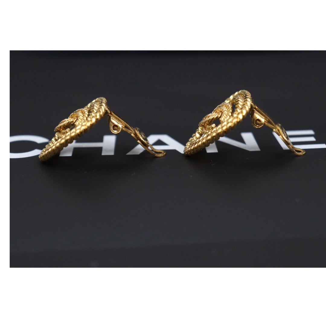 Very Good ( Rank A) ｜CHANEL Coco Mark Gold 24 Plated Earrings ｜Q24040423