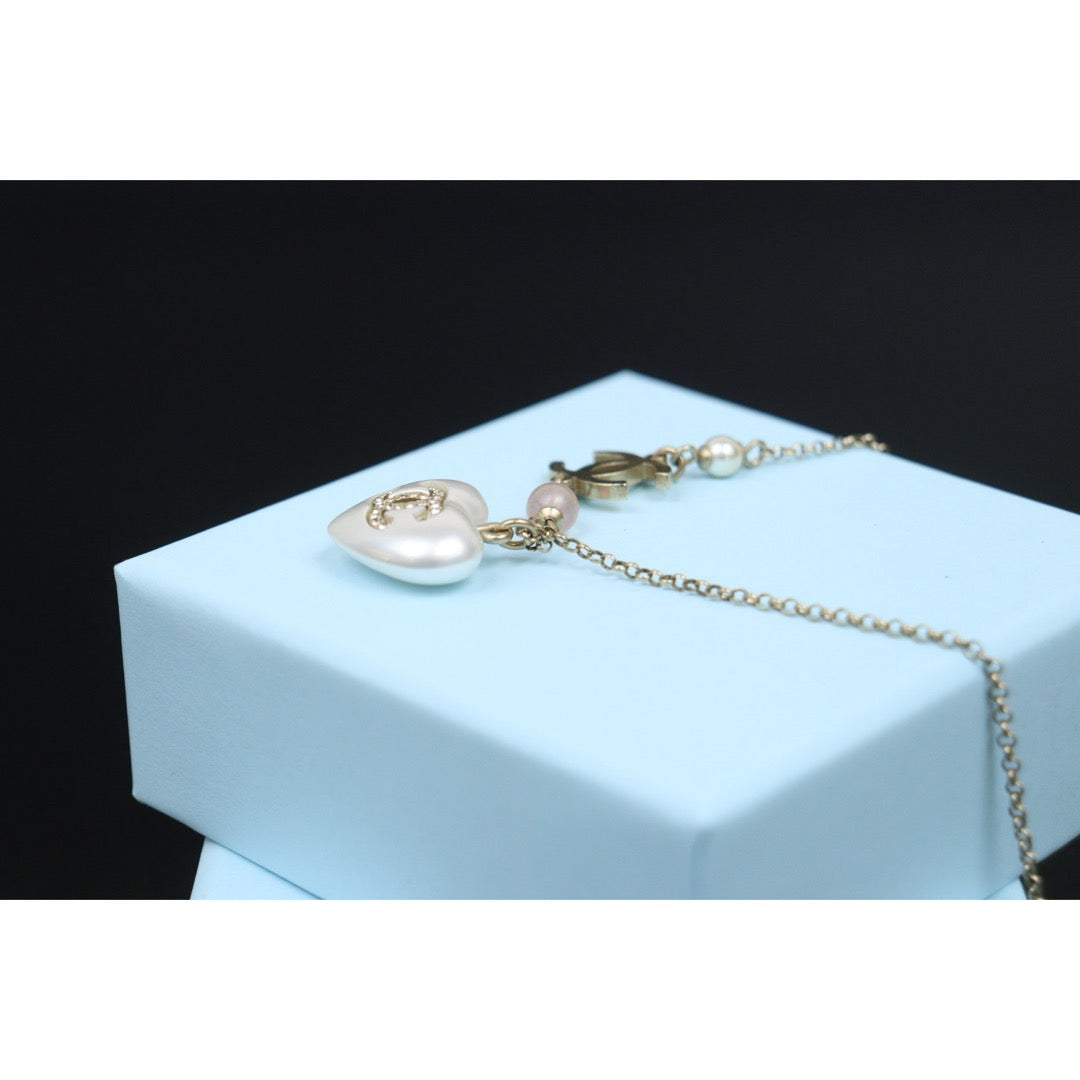 Very Good ( Rank A) ｜ CHANEL Coco Mark  Pearl Heart Chocker Necklace｜V25121108