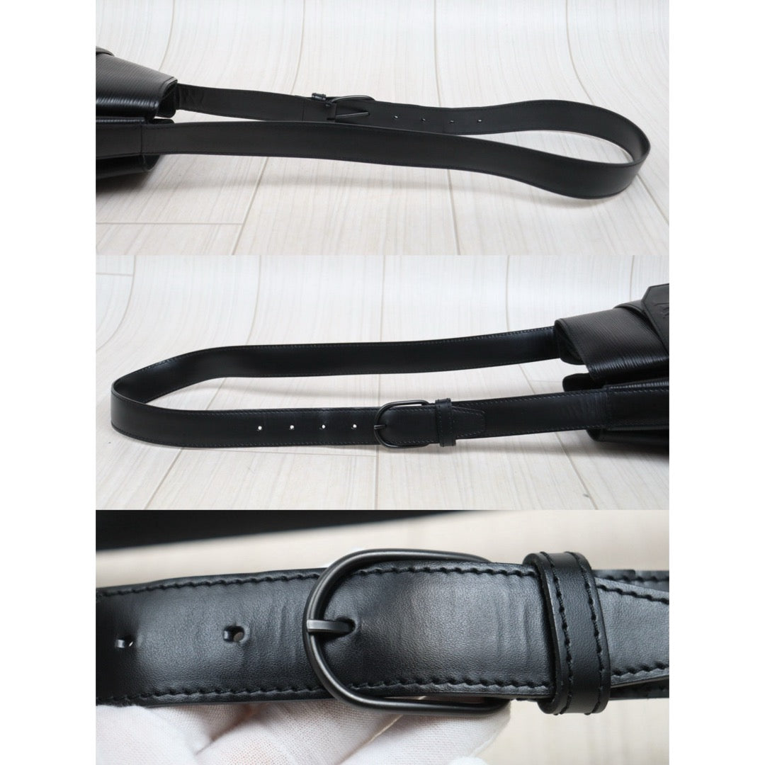 Very Good ( Rank A)｜ LV Epi Sack de Paul Shoulder Bag Black｜26020619