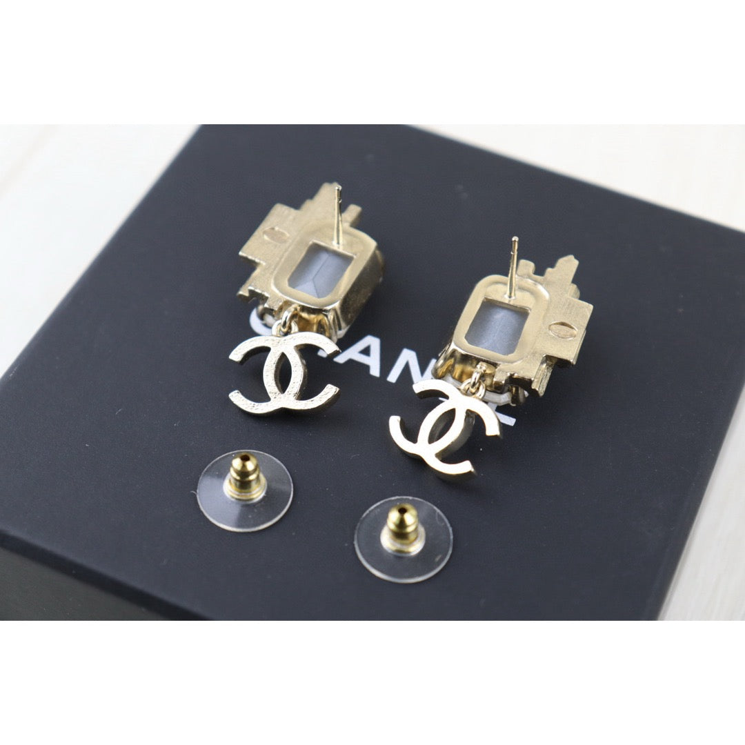 Very Good ( Rank A)｜CHANEL COCO Mark Sugar cube Rhinestone Earrings ｜H25011306