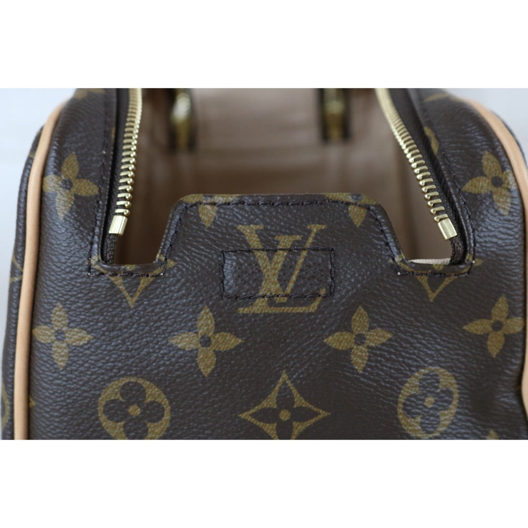 Very Good ( Rank A)｜LV Monogram Dopp kit Handbag IC Chips Model ｜X25071508