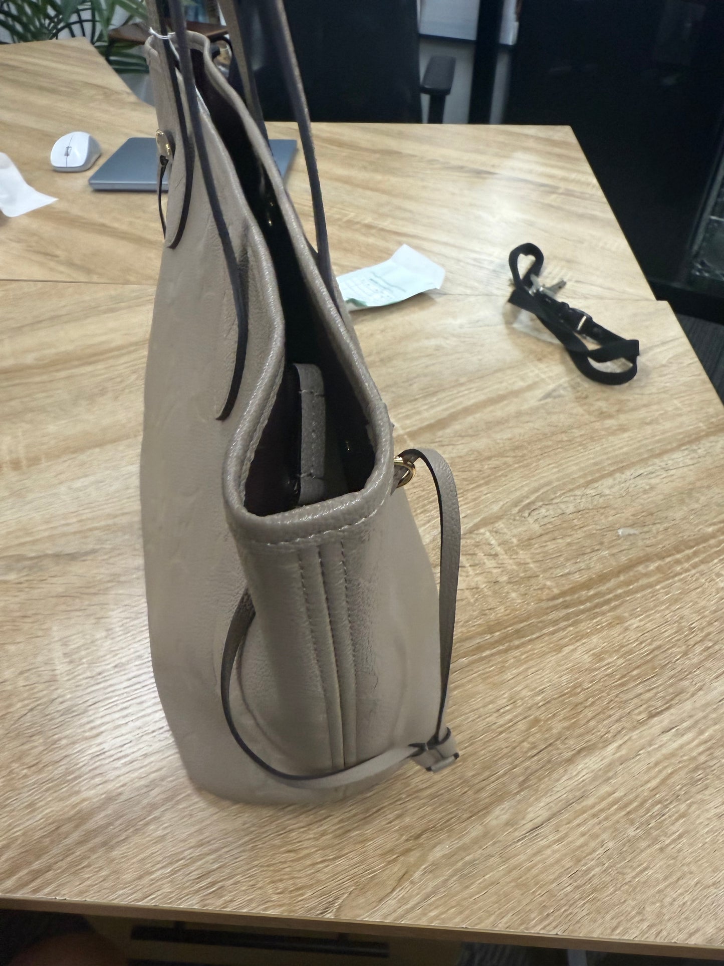 LV Full leather Neverful MM Shoulder Bag IC chips