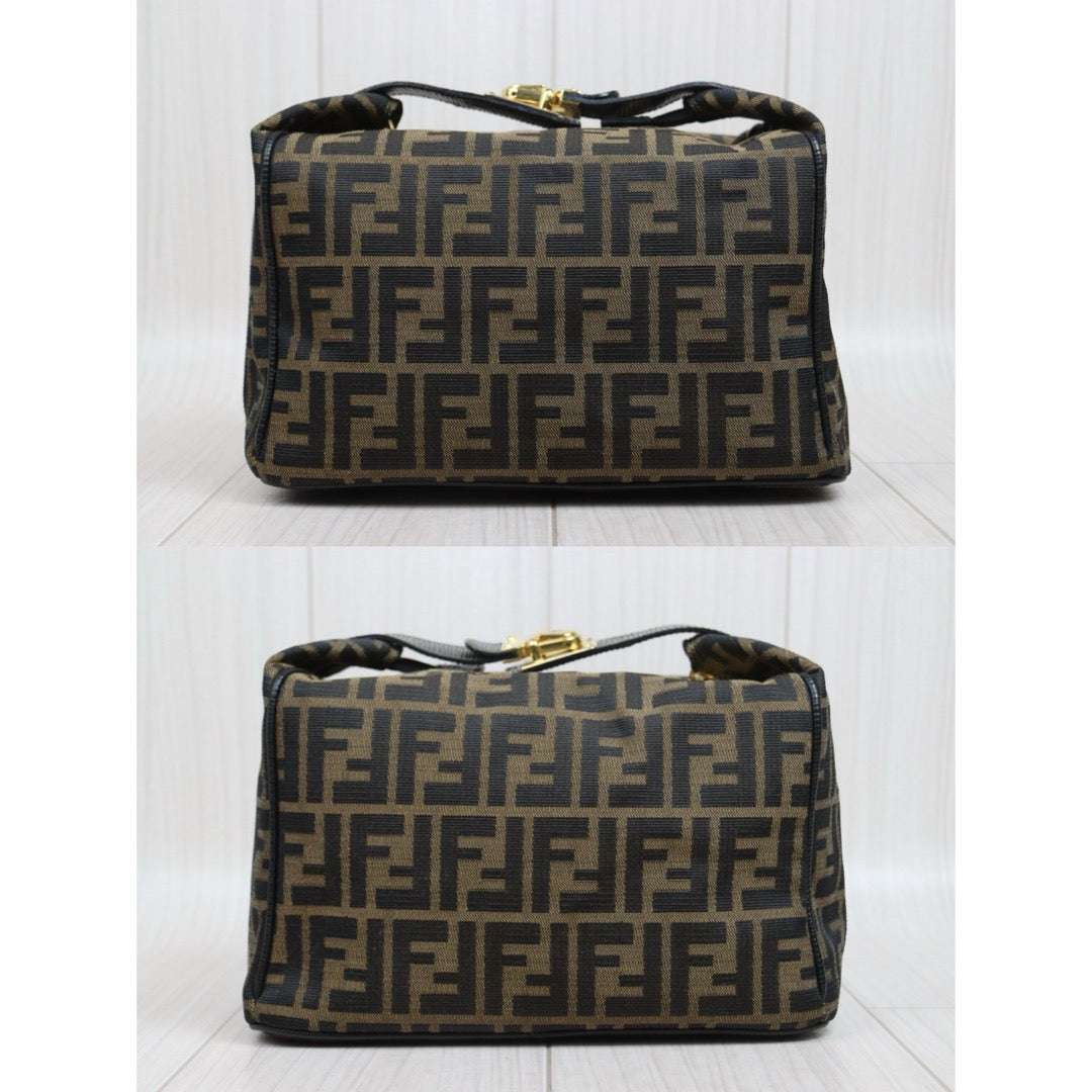 Include Entrupy Certificate of Authenticity｜Very Good ( Rank A)｜ FENDI GM Zucca Handbag ｜26061603
