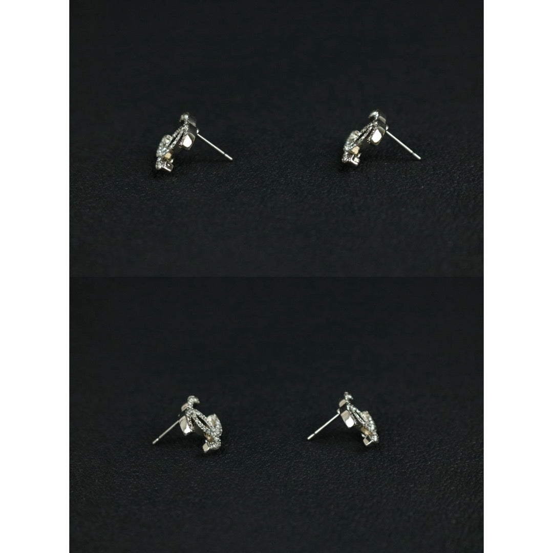 Include Authentic Detective Certificate of Authenticity｜Very Good ( Rank A) ｜CHANEL A14V COCO Mark  Rhinestone Earrings Made In 2014Year｜S26061003