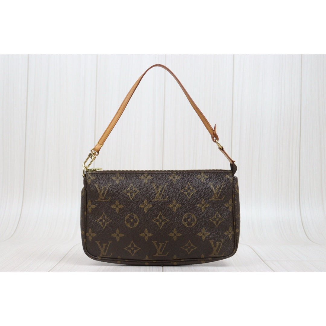 Good ( Rank AB)｜LV Monogram Pochette Accessoires ｜26021302