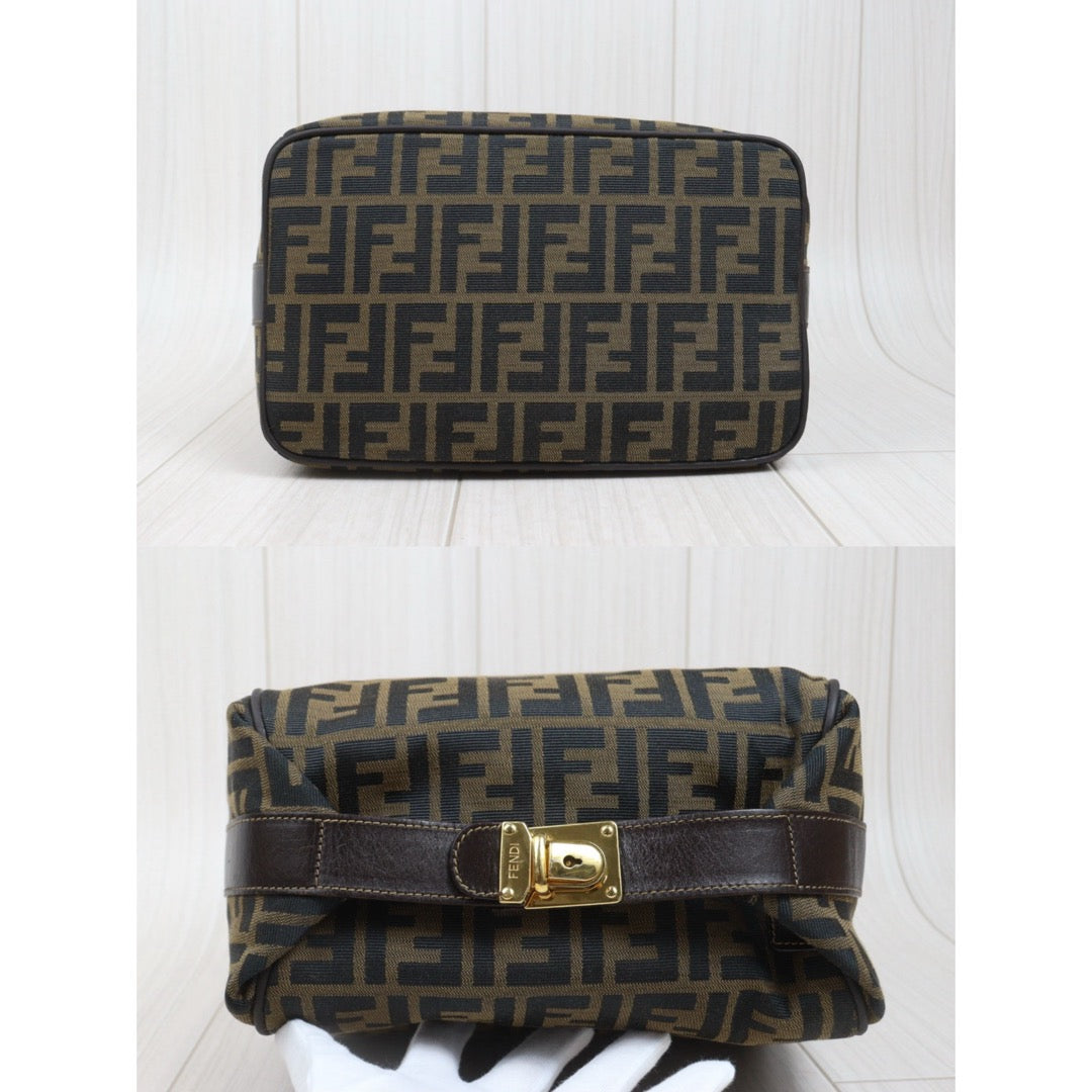 Include Entrupy Certificate of Authenticity｜Good ( Rank AB)｜ FENDI Zucca  GM Vanity Pouch｜26100804