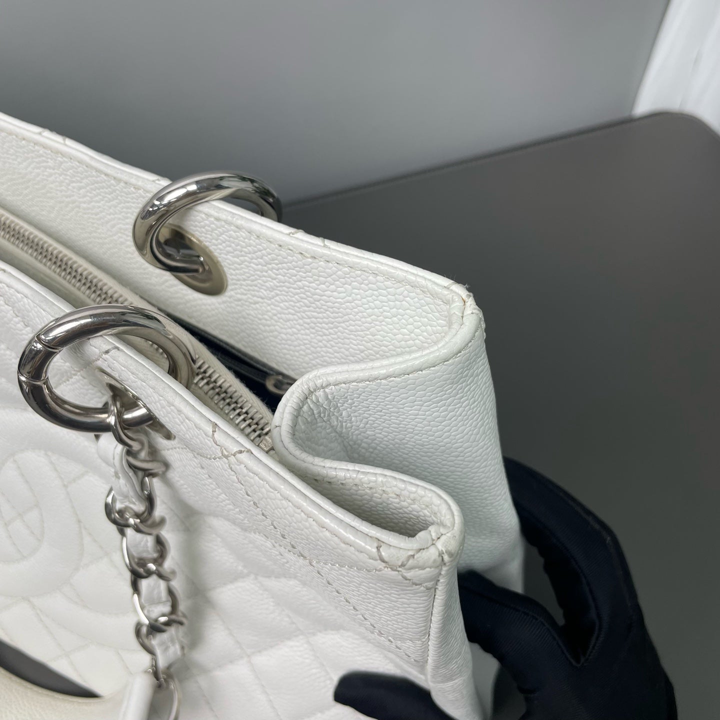 CHANEL Matrasse GST Chain Tote Bag Caviar Skin White