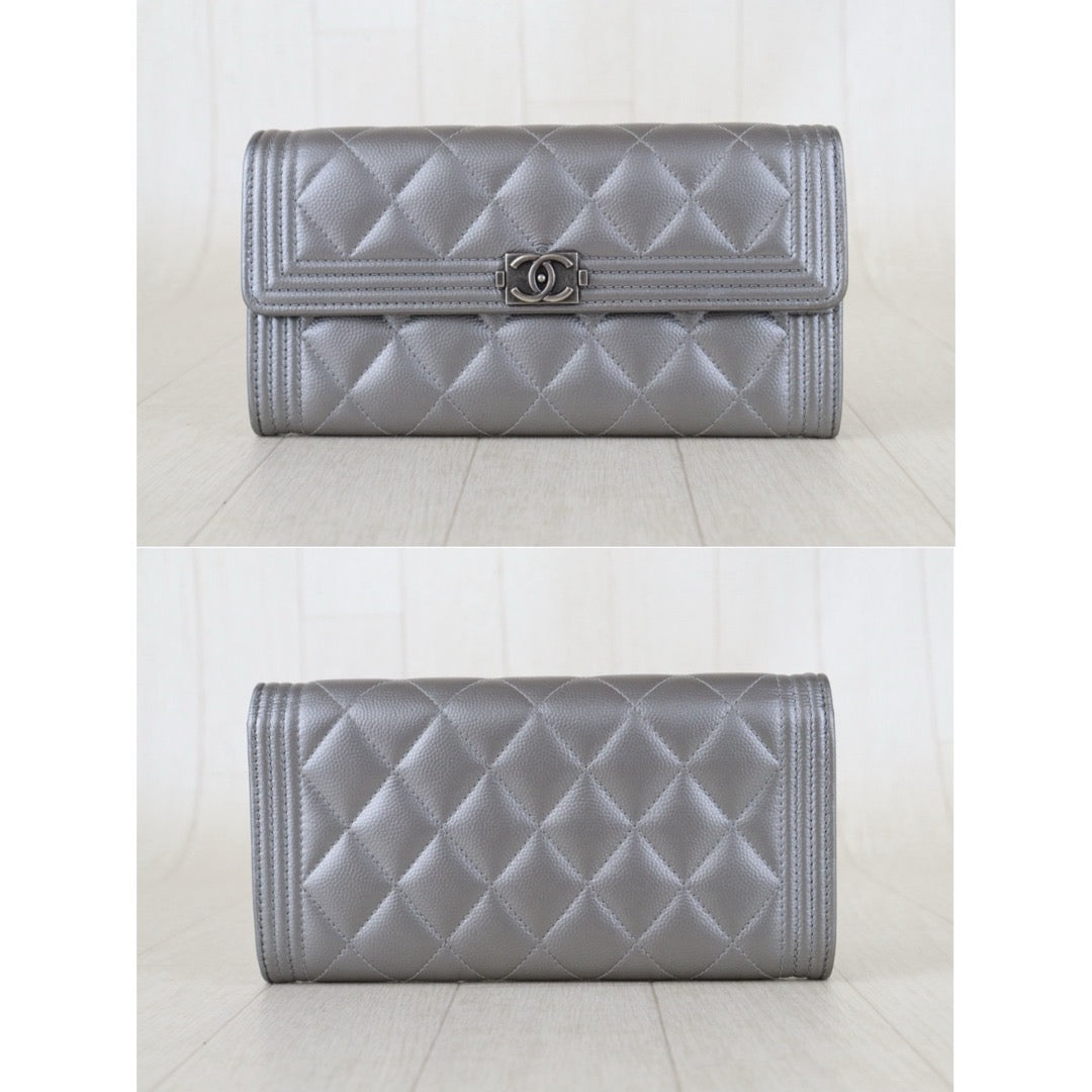 Include Entrupy Certificate of Authenticity｜Very Good ( Rank A)｜Chanel Caviar Skin Leboy  Space Silver Long Wallet Made In 2017-2018Year ｜S26090725