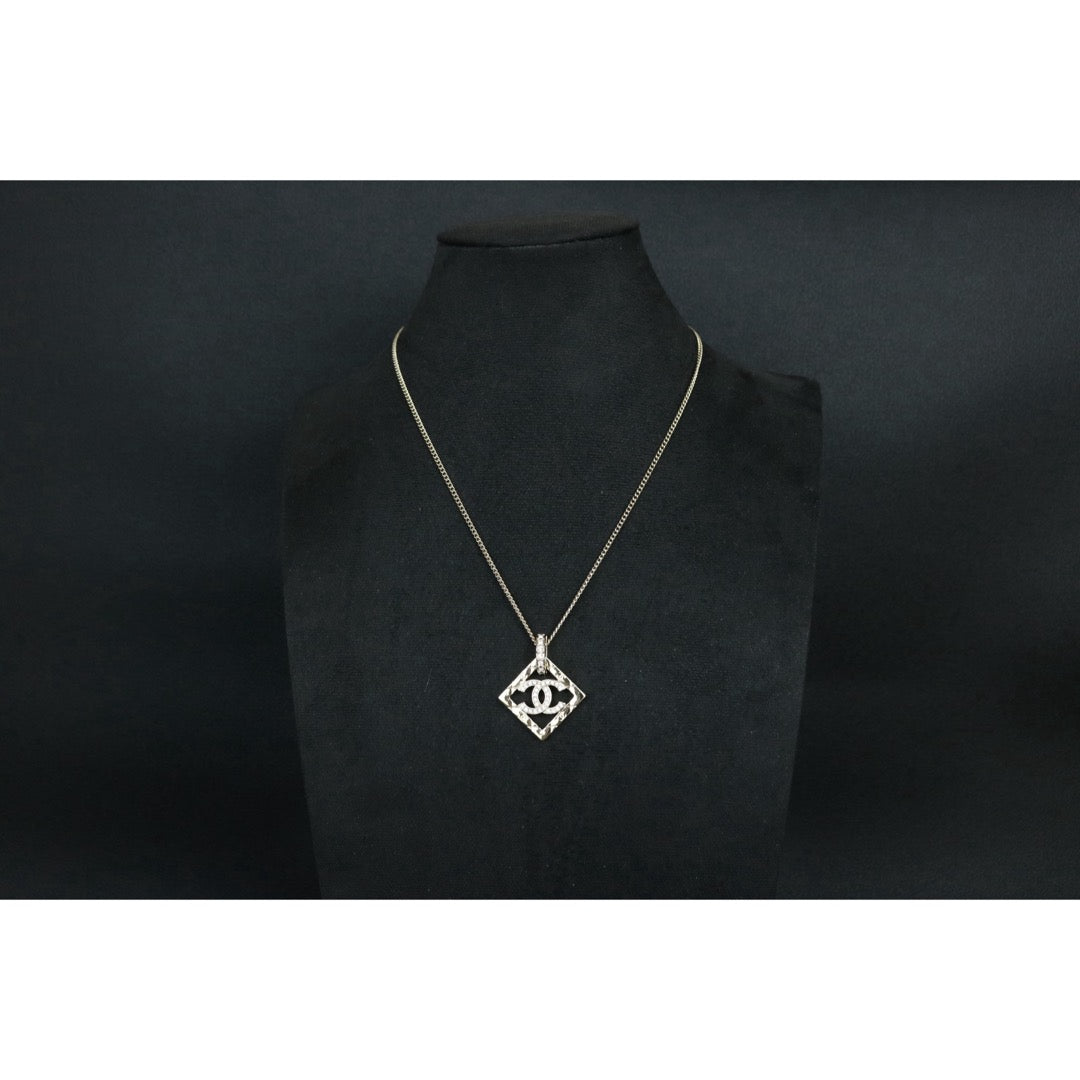 Include Authentic Detective Certificate of Authenticity｜Excellent（Rank SA） ｜ CHANEL B25P  Coco Mark  Argyle Cutout Rhinestone  Necklace｜S26062103