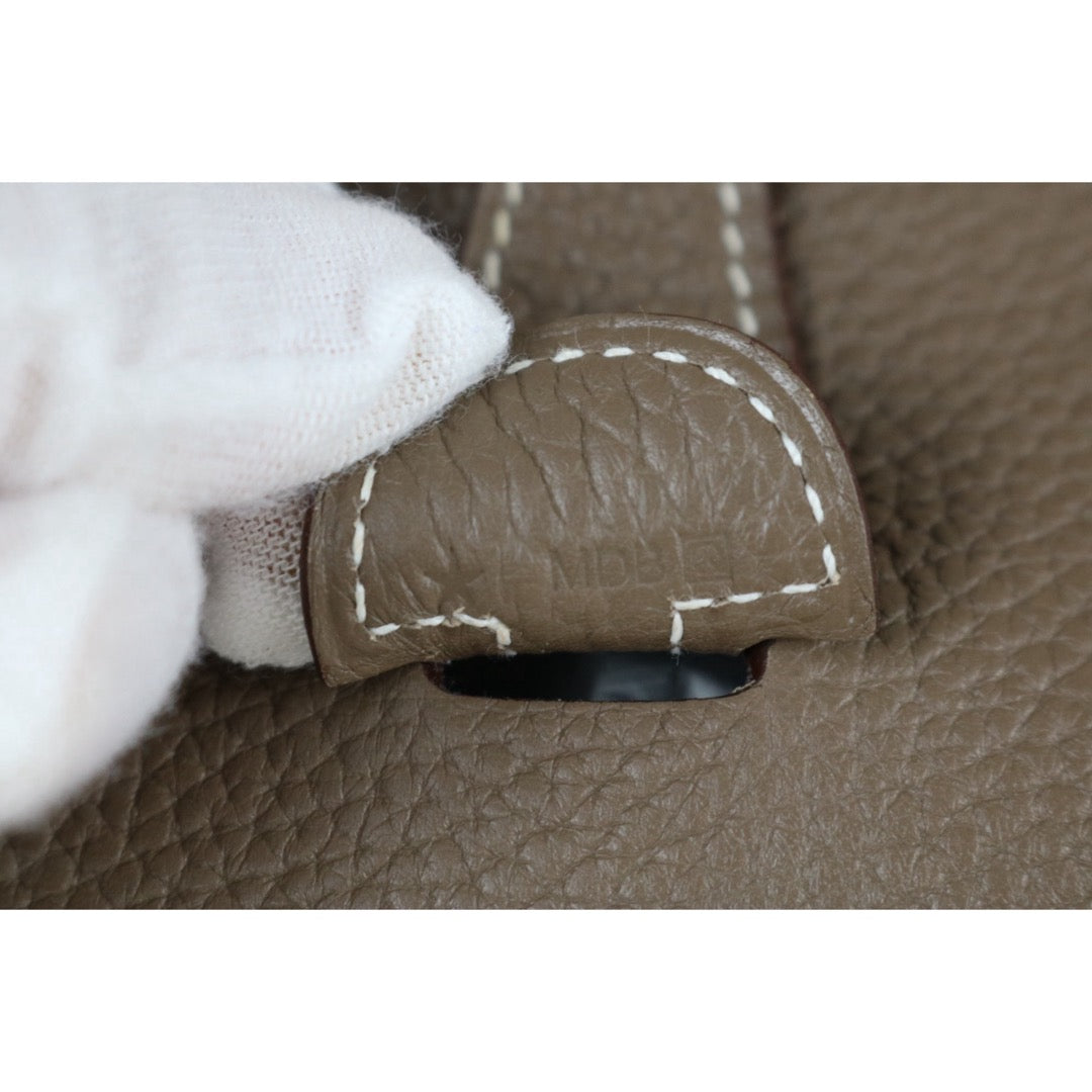 Include Entrupy Certificate of Authenticity｜Very Good ( Rank A)｜ HERMES TC Leather  Evelyne 29 Shoulder Bag Gray Q Stamp Made In 2013Year｜W26071702