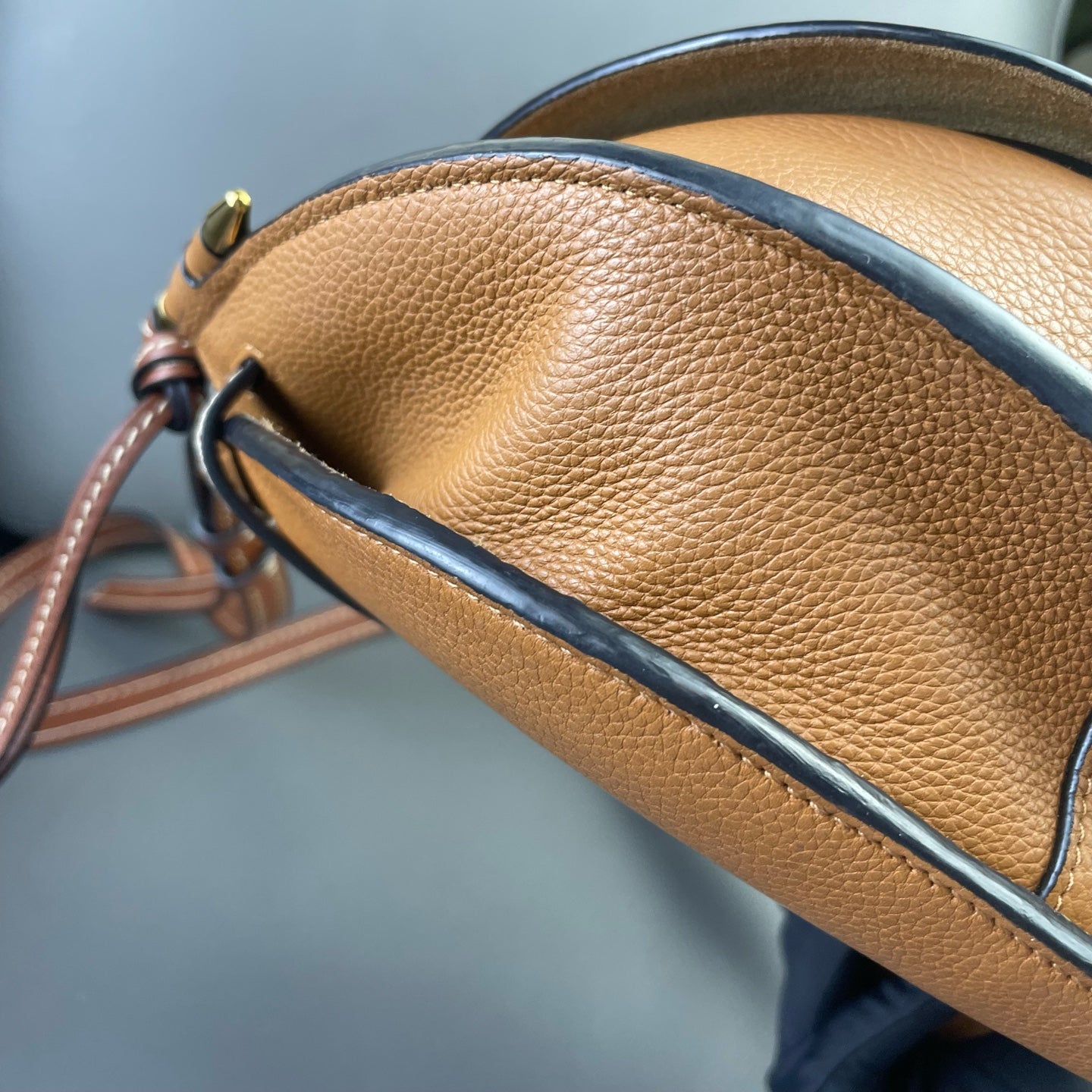 Very Good ( Rank A) ｜ Loewe Gate  Shoulder Bag Caramel｜P24051325