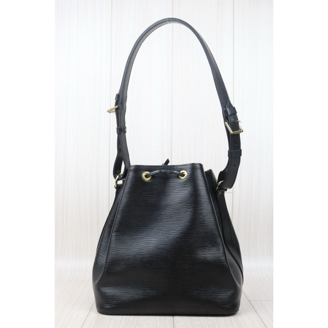 Good ( Rank AB)｜ LV Epi Noe Shoulder Bag Black｜24102916