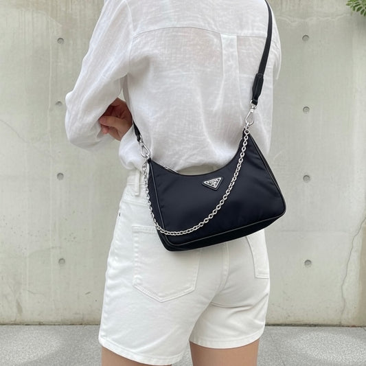 Include Entrupy Certificate of Authenticity｜Very Good ( Rank A)｜ PRADA Re-Edition 2005 Re-Nylon Shoulder Bag ｜S26050605