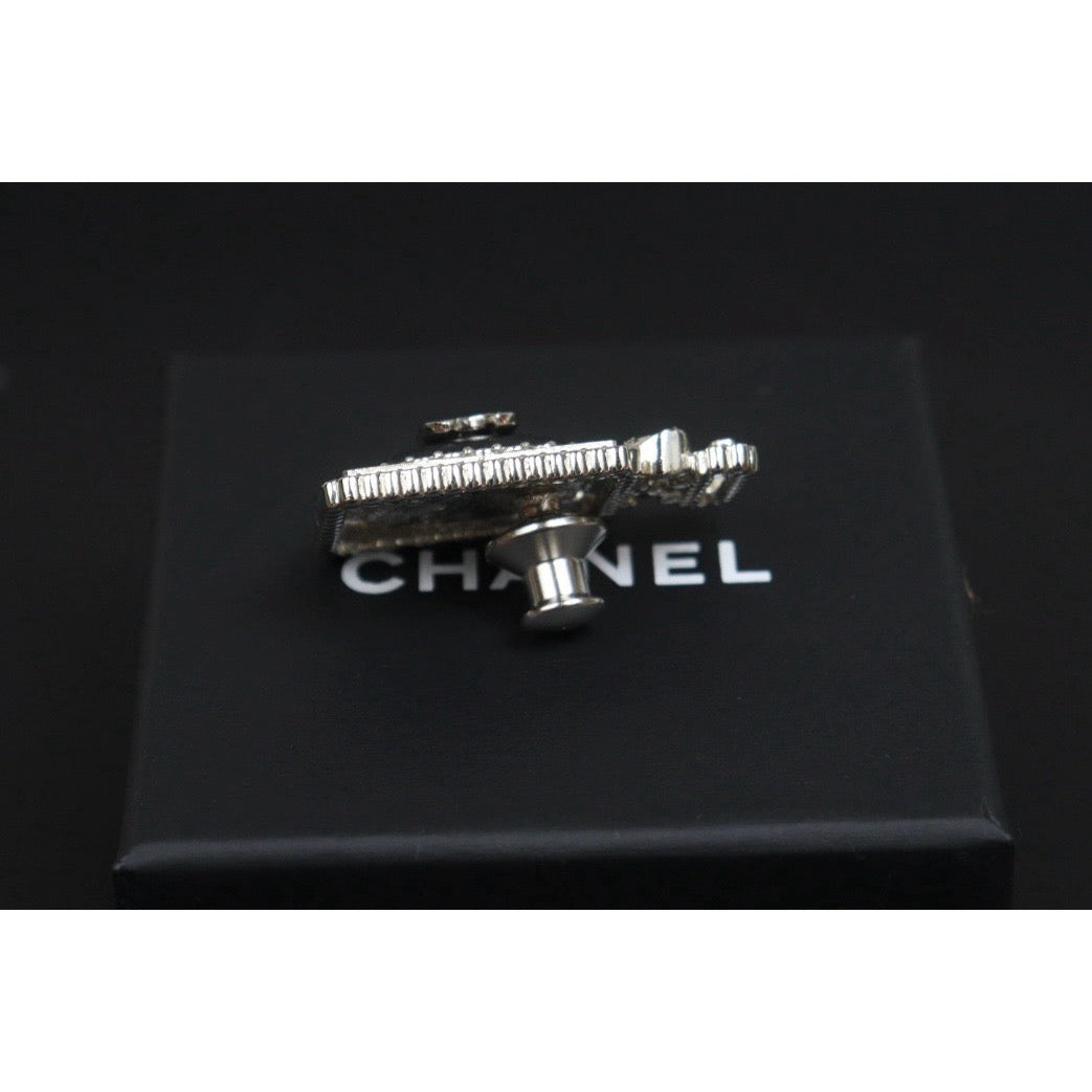 Include Authentic Detective Certificate of Authenticity｜Good ( Rank AB)｜ CHANEL 22B Coco Mark Lambskin Leather Rhinestone Brooch Made in 2022 Year｜26072206