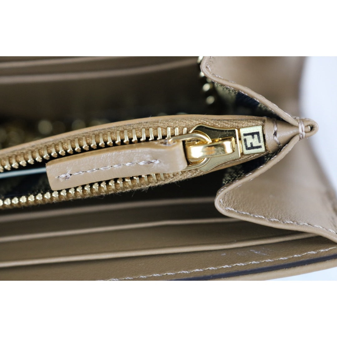 Very Good ( Rank A)｜FENDI  Zucca Mamma Continental With Chain｜S25081801