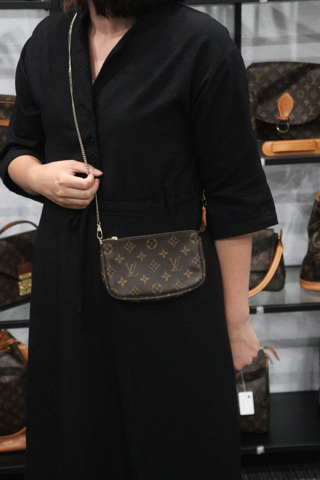 Rank A ｜ LV Monogram Pochette Accessoires ｜23082608