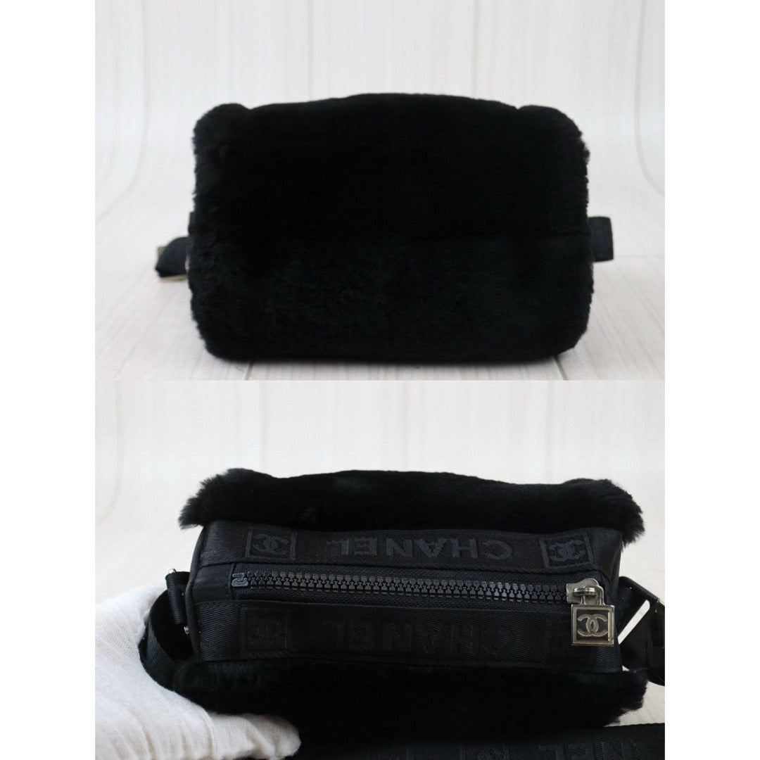 Very Good ( Rank A) ｜ CHANEL Rabbit Fur Canvas Shoulder Bag Black  Made In 2005-2006Year｜W24080703