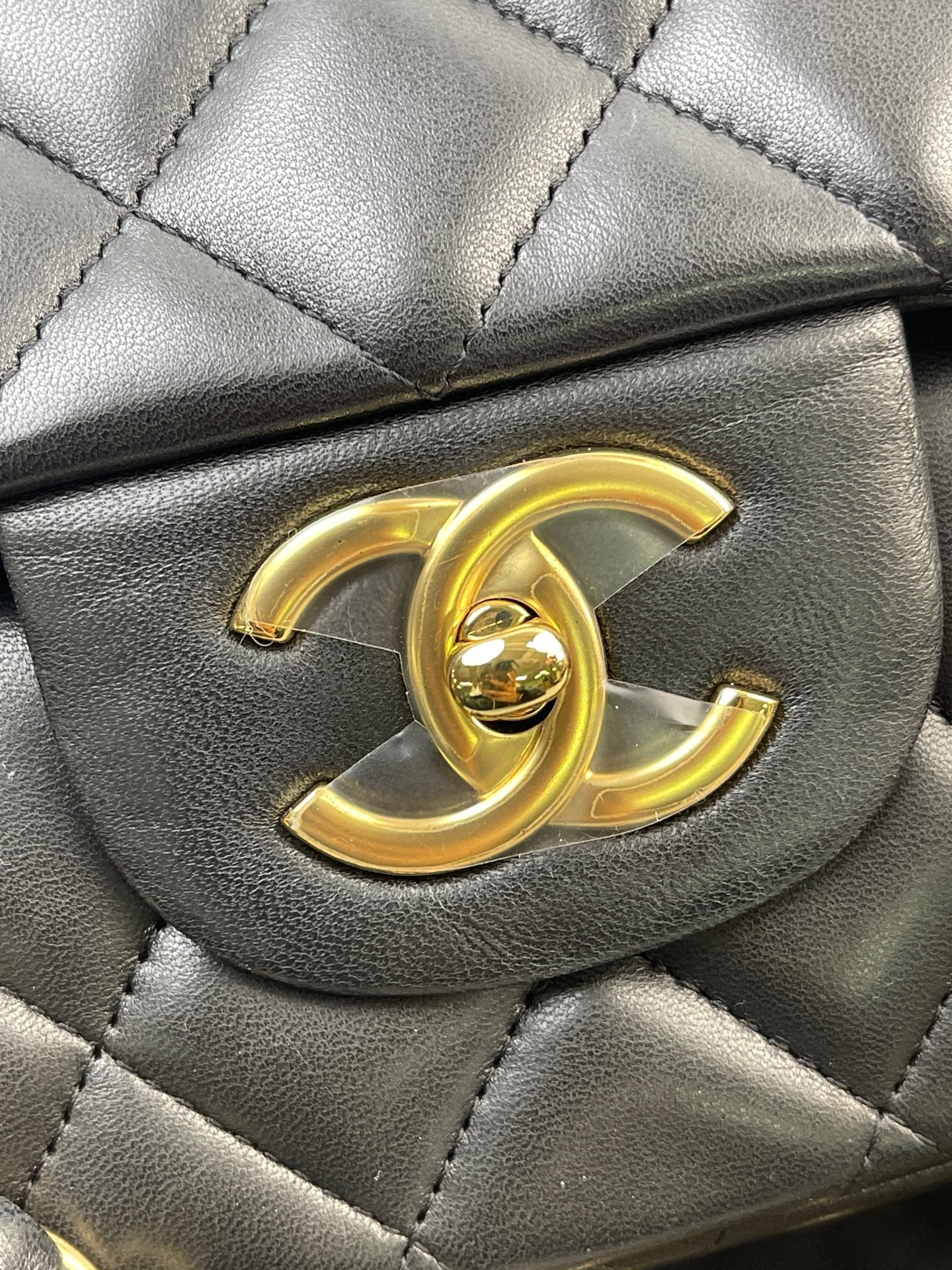 Very Good ( Rank A)｜CHANEL Matrasse Chain Lam Skin Maxi Black