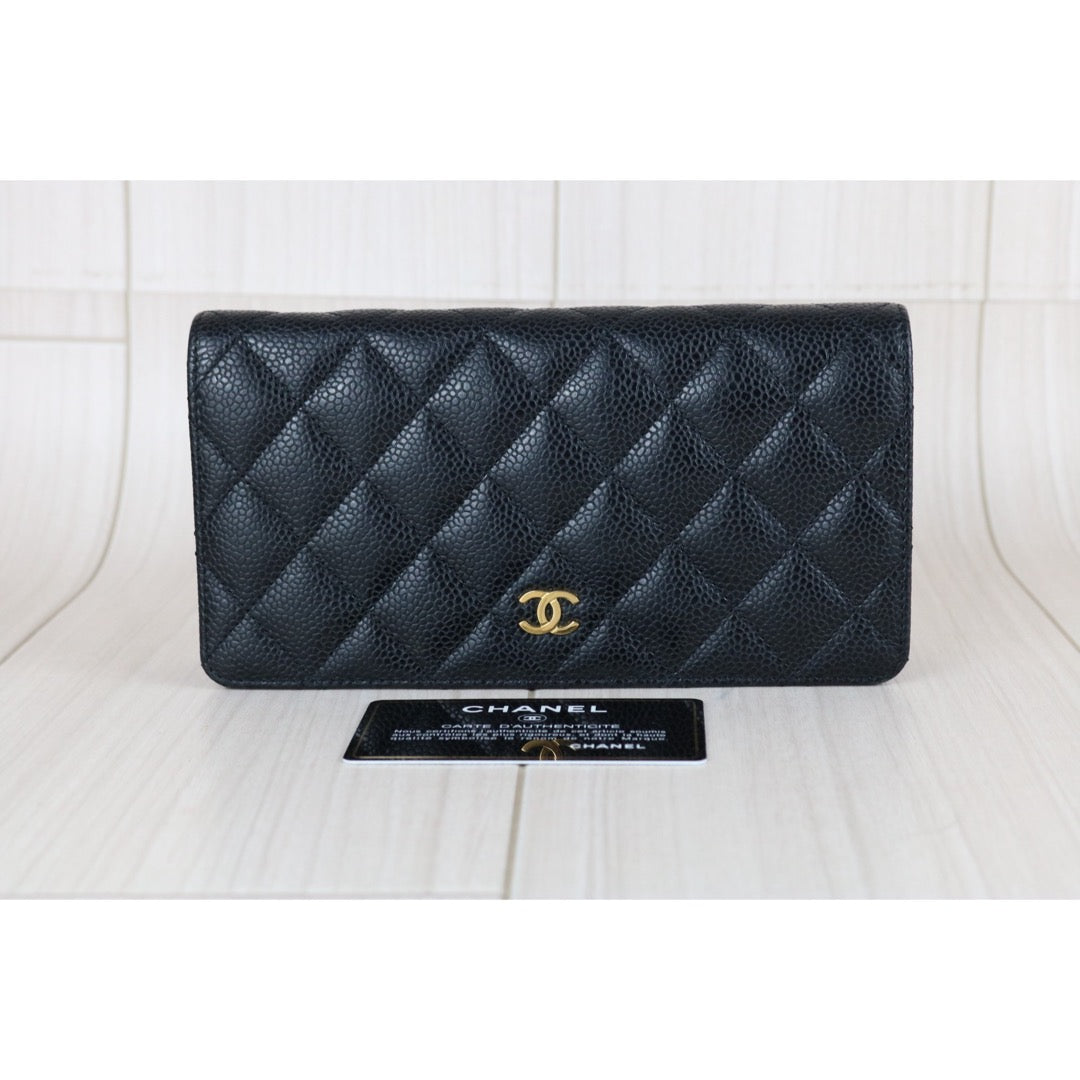 Very Good ( Rank A) ｜CHANEL Caviar Skin Black Long Wallet Made In 2014Year｜X25062320