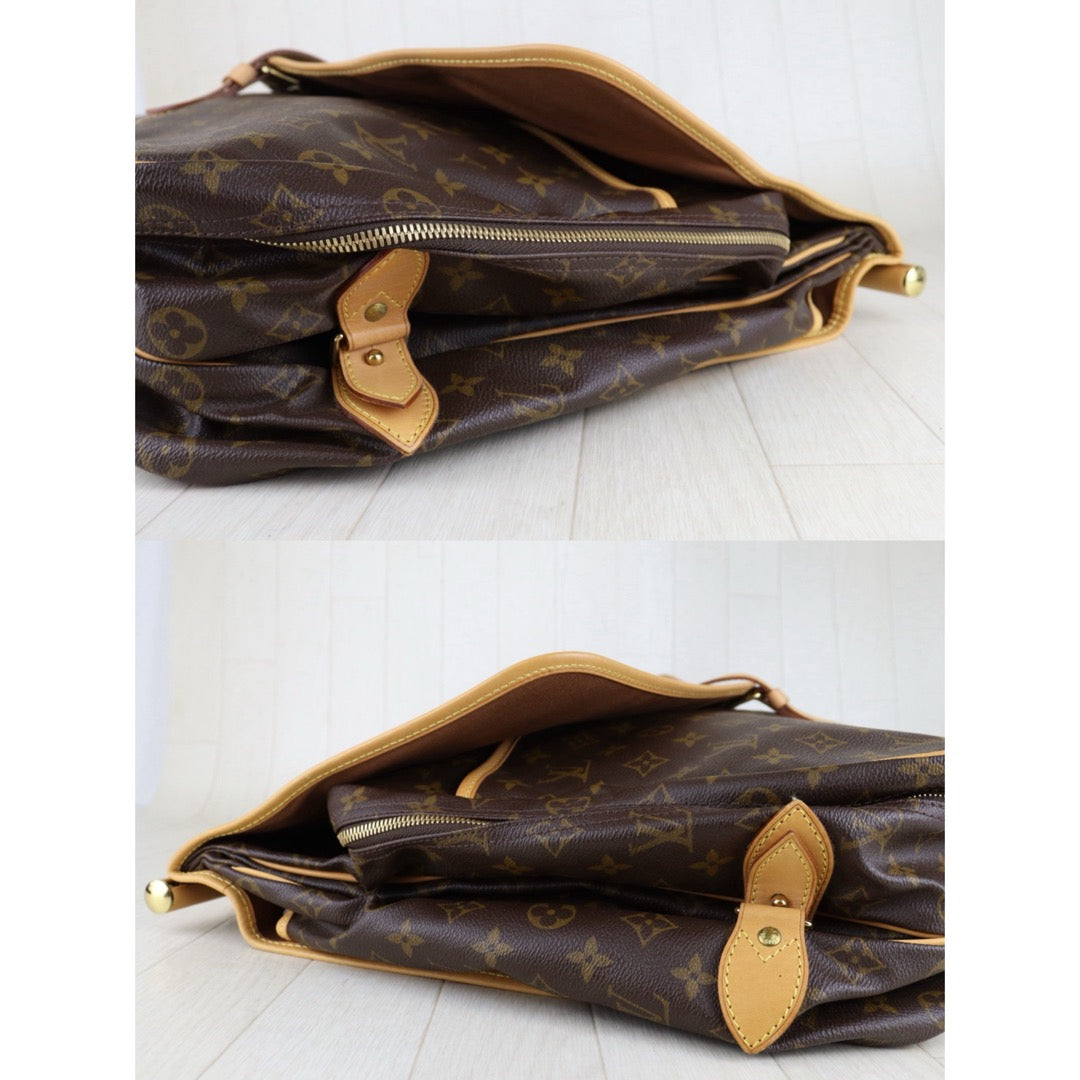 Very Good ( Rank A)｜ LV Monogram Hunting Bag Shoulder Bag｜H25112813