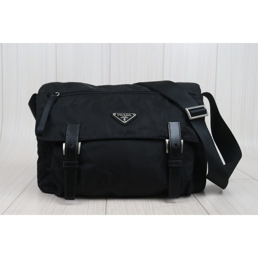 Good ( Rank AB) ｜Prada  Nylon ShoulderBag MM Black Silver Hardware｜25090804