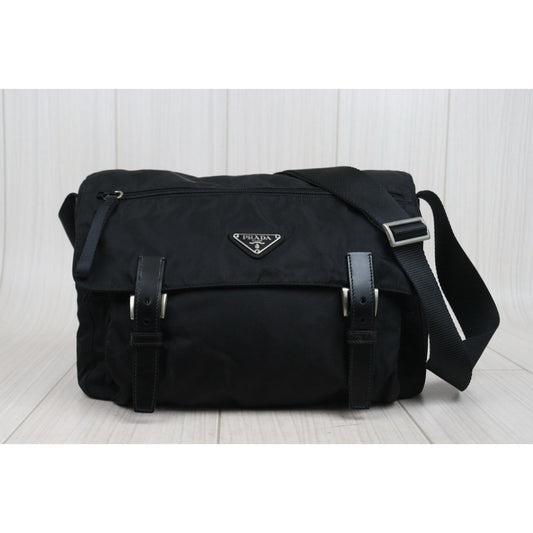 Good ( Rank AB) ｜Prada  Nylon ShoulderBag MM Black Silver Hardware｜25090804
